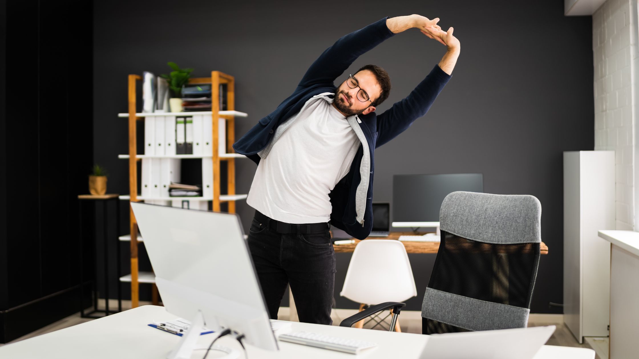 for Healthy Muscles, 2-min Walk or Squat Every 30-min is Enough for Desk Job