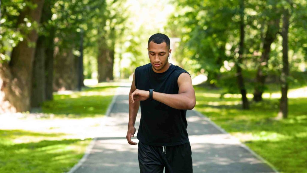 Tracking daily step counts can be a useful tool for weight management – an exercise scientist parses the science